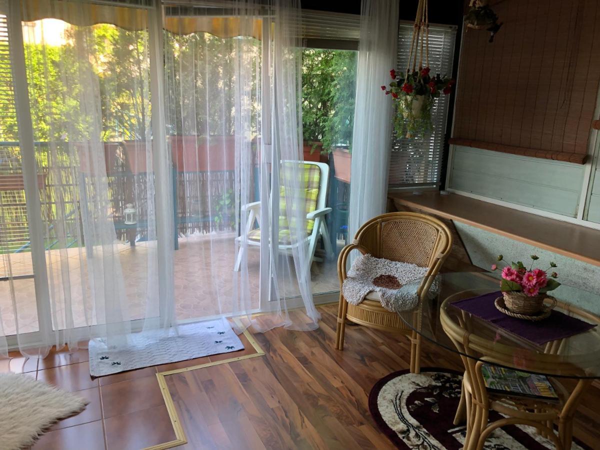 Terrace S 1 Spalnou Sofia-parking & Wifi 公寓 *